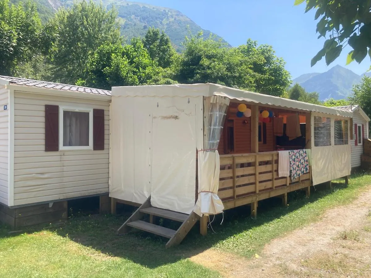 Camping Happy Pyrénées Saligos Francia